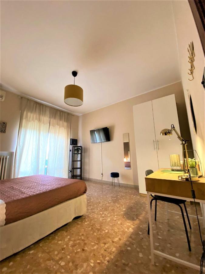 Casa Viola A 900 Mt Dalla Staz. Centrale Pescara Zewnętrze zdjęcie