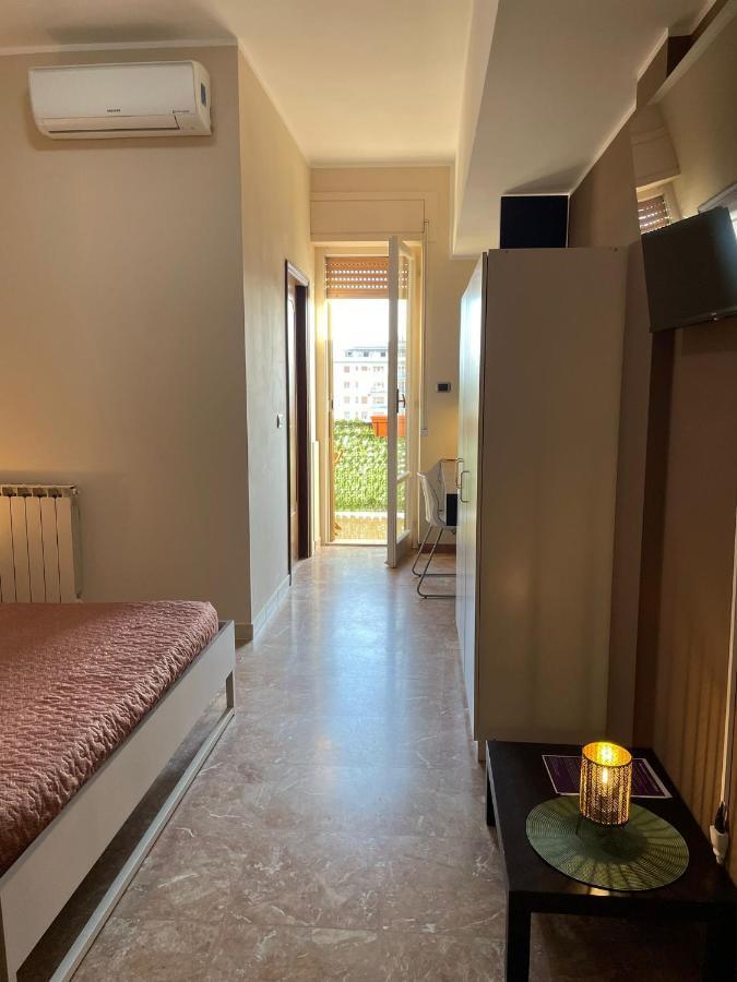 Casa Viola A 900 Mt Dalla Staz. Centrale Pescara Zewnętrze zdjęcie
